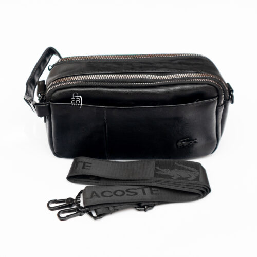 شنطة من لاكوست بلون اسود