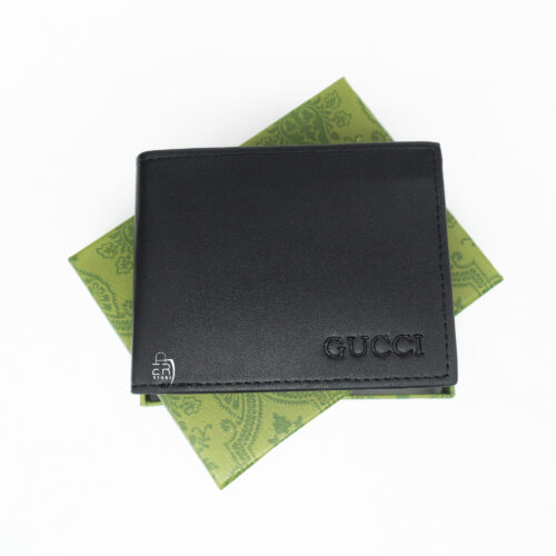 محفظة من جوتشي للرجال بلون أسود