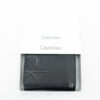 محفظة من كالفن كلاين للرجال بلون أسود