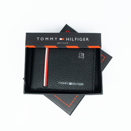 محفظة من تومي هيلفيغرللرجال بلون اسود