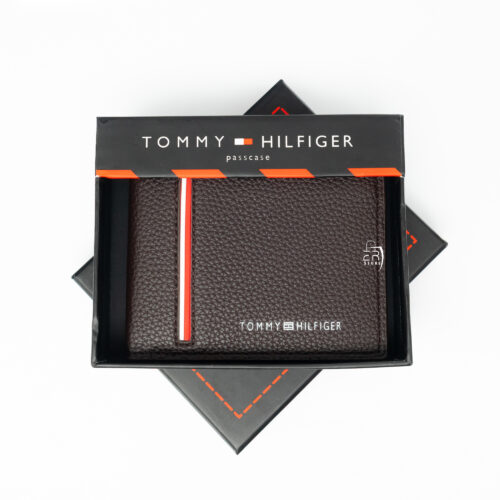 محفظة من تومي هيلفيغرللرجال بلون بني