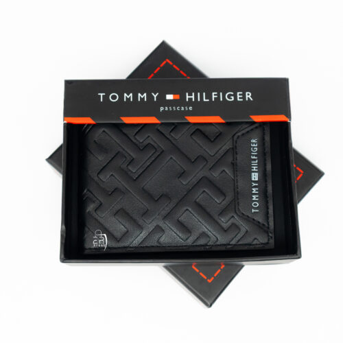 محفظة من تومي هيلفيغرللرجال بلون اسود