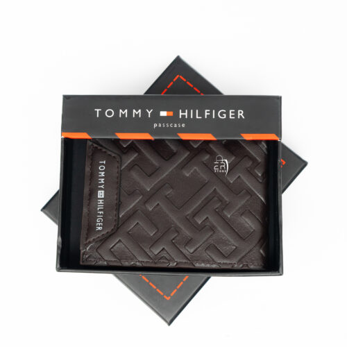 محفظة من تومي هيلفيغرللرجال بلون بني